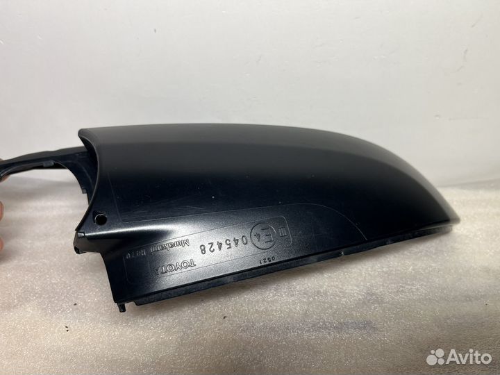 Накладка левого зеркала Toyota Rav 4 xa 50