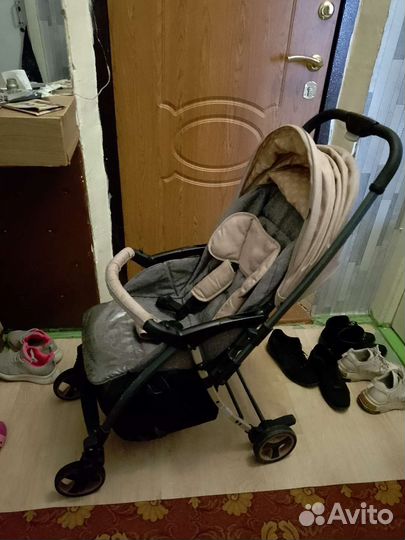 Прогулочная коляска книжка