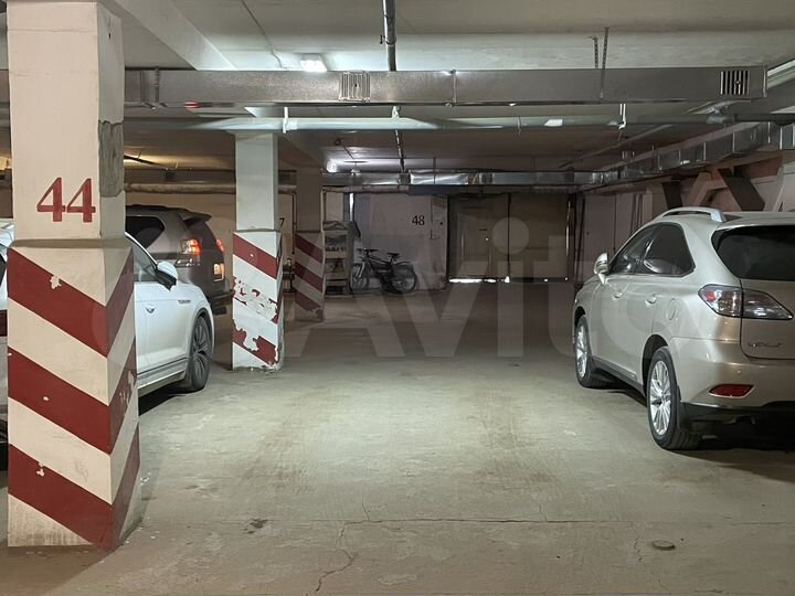 Машиноместо, 18 м²
