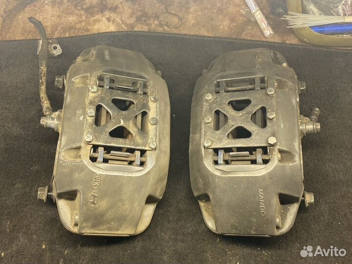 Суппорта передние Genesis G80