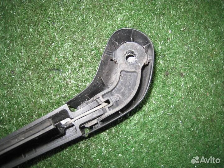 Поводок стеклоочистителя задний Ford Focus 2 (CB4