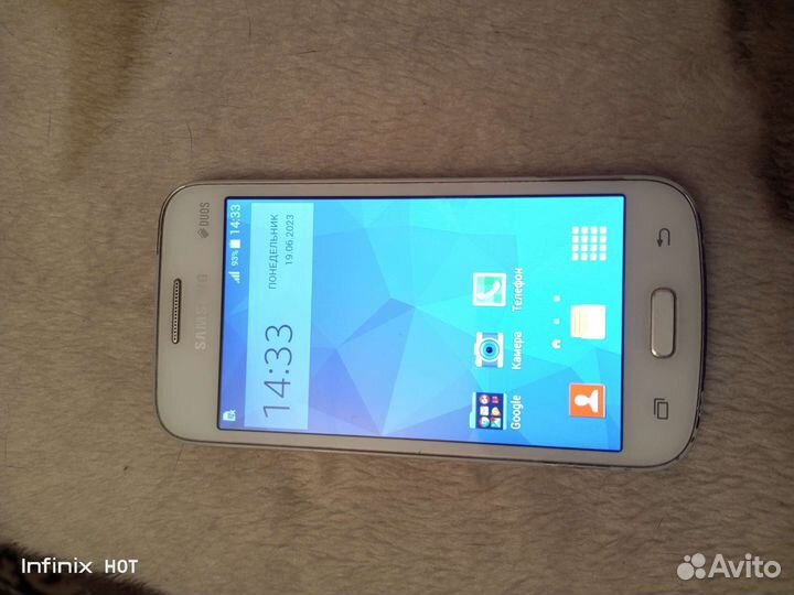 Телефон Samsung