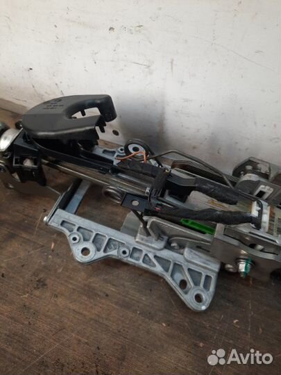 Рулевая колонка Volkswagen Golf универсал 1.9 BXE