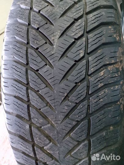 Goodyear UltraGrip 500 SUV 255/60 R17 106H