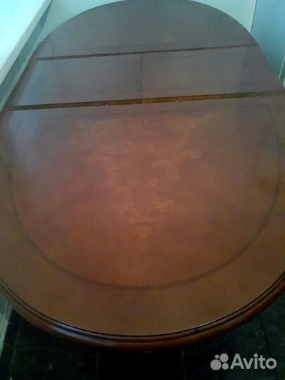 Стол обеденный из массива