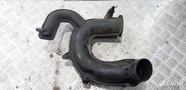 Резонатор воздушного фильтра Renault Megane 3