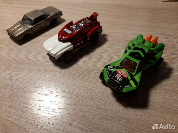 Hot wheels машинки