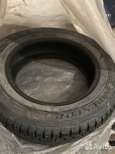 Dunlop SP Winter Ice 01 205/60 R16 92T