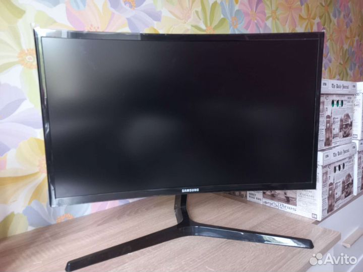 Монитор samsung изогнутый, модель C24RG50FQI