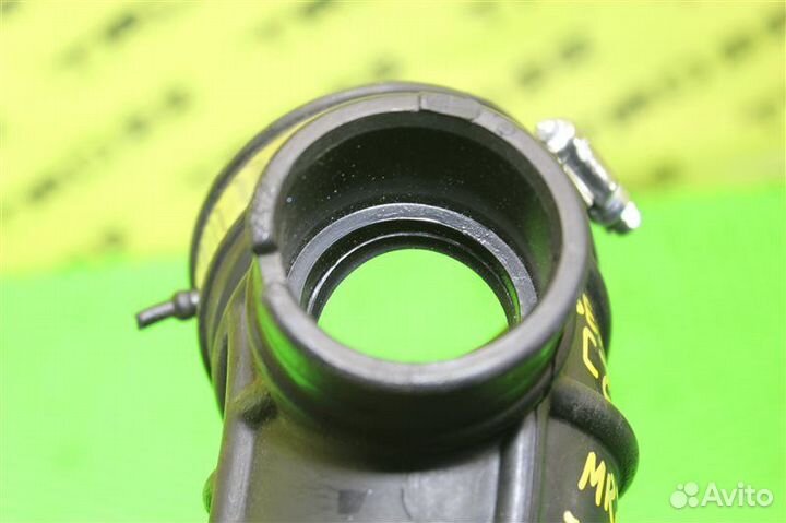 Патрубок воздухозаборника Nissan Serena C25 MR20DE