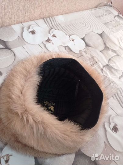Меховая шапка, воротник