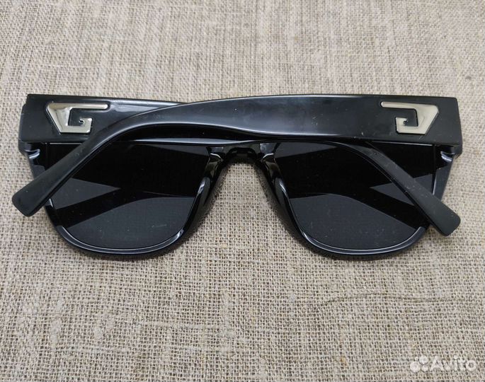 Солнцезащитные очки женские