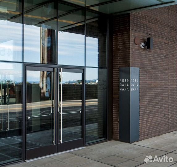 Алюминиевая дверь теплая