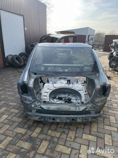 Часть задний Volvo S40 2.4