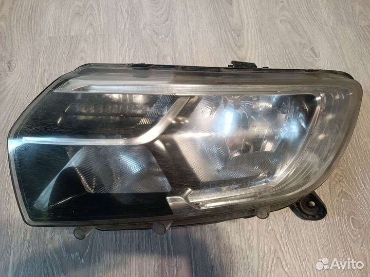 Фара левая 260609154R с led дхо