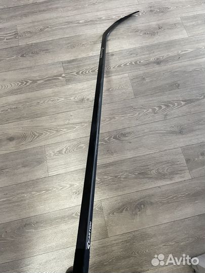 Клюшка хоккейная easton v9
