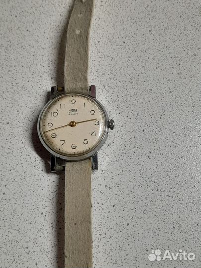 Часы наручные женские СССР