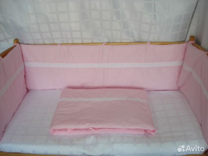 Комплекты бортиков в кровать 4 предметов (новые)