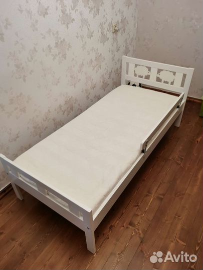 Детская кровать IKEA с матрасом