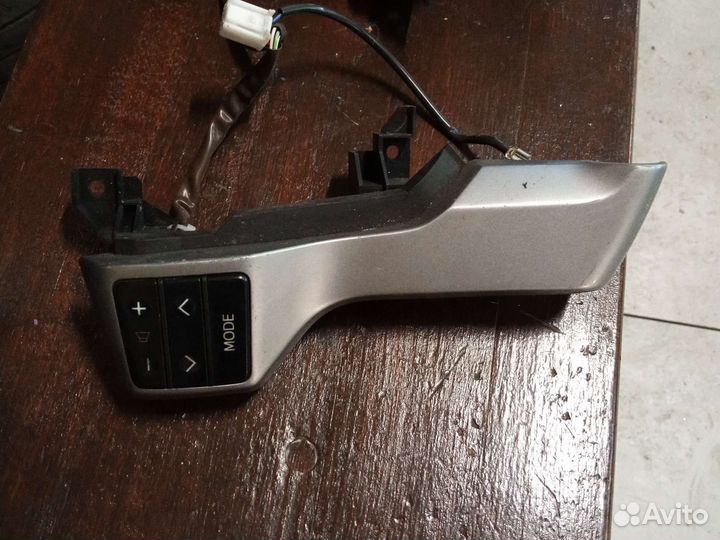 Кнопки руля для Toyota Land Cruiser Prado 150