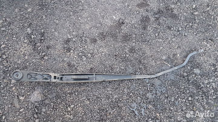 Поводок стеклоочистителя kia rio