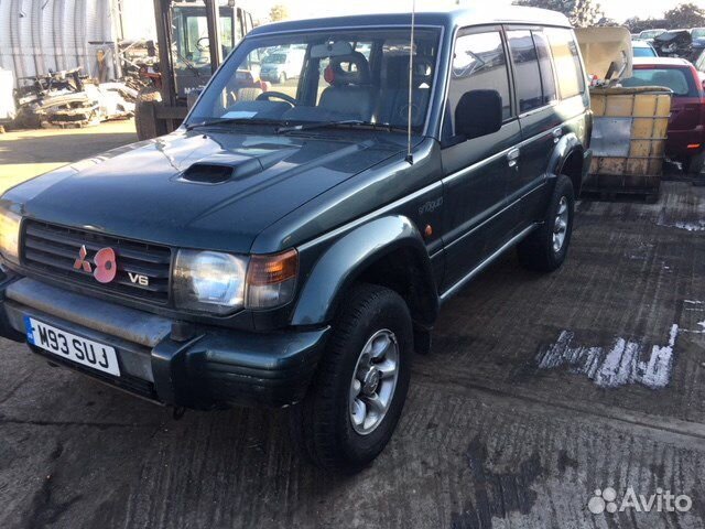 Разбор на запчасти Mitsubishi Pajero