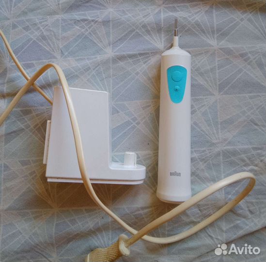 Зубная щетка электрическая Braun oral b