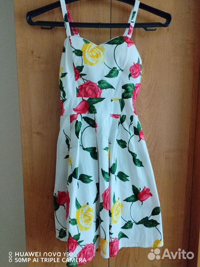 Платье женское 42 размера