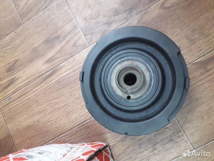 Шкиф ременный коленчатого вала бмв/ BMW