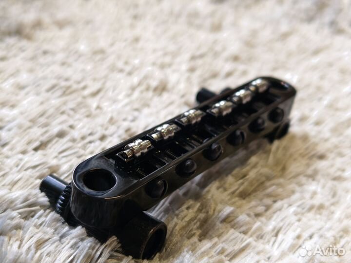 Роликовый бридж для электрогитары тюноматик черный
