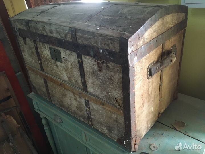 Сундук дорожный