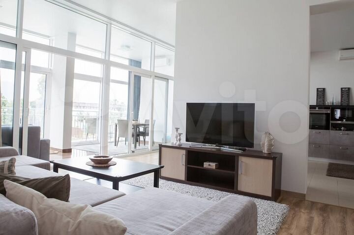 3-к. квартира, 146 м², 2/4 эт.