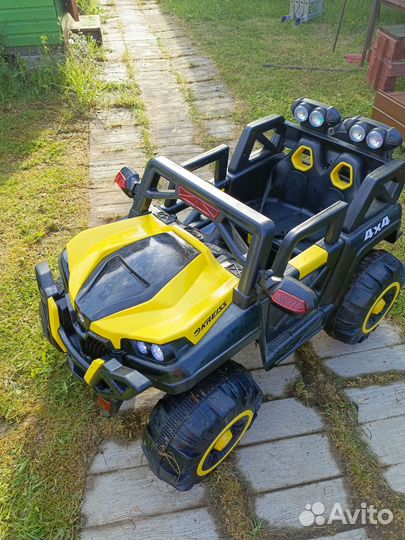 Детский электромобиль