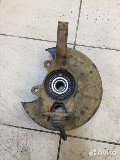 Поворотный кулак передний правый Ваз LADA 2114