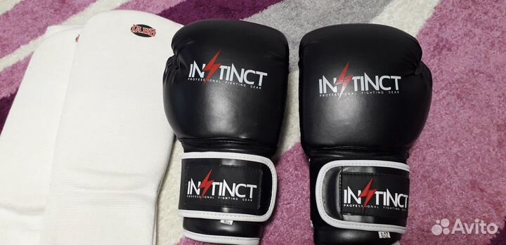 Боксерские перчатки