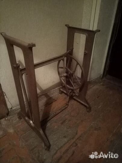 Станина от швейной машины + краска