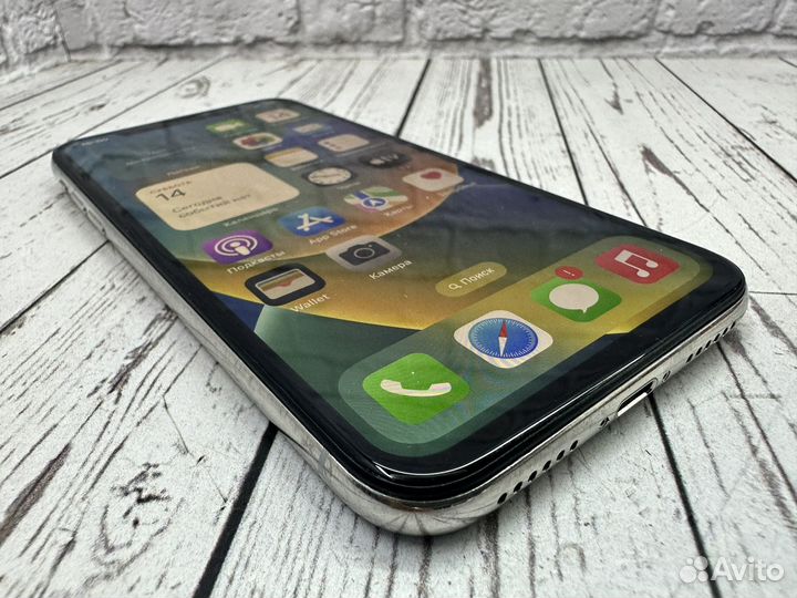 iPhone X, 256 ГБ