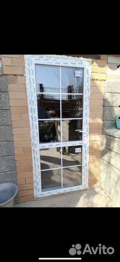 Дверь пластиковая