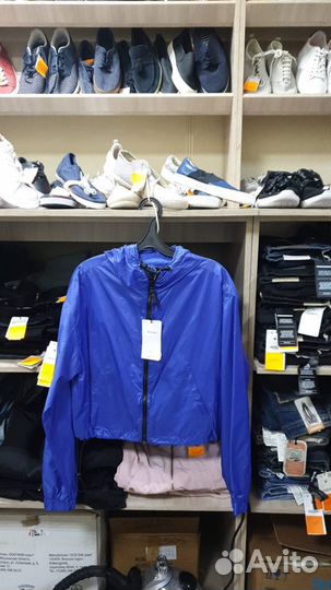 Bershka женские ветровки