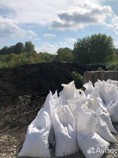 Чернозем плодородная земля доставка в мешках и нав