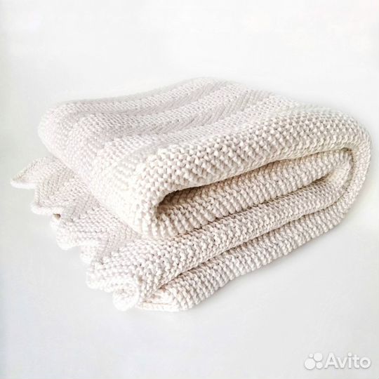 Вязаное одеяло ручной работы для малыша