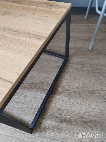 Журнальный стол