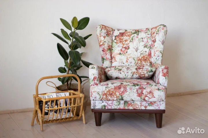 Газетница из ротанга