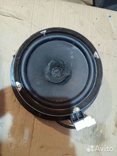 Динамик штатный Hyundai Sonata 5 (NF)