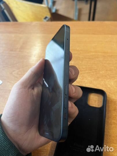 iPhone 12, 64 ГБ