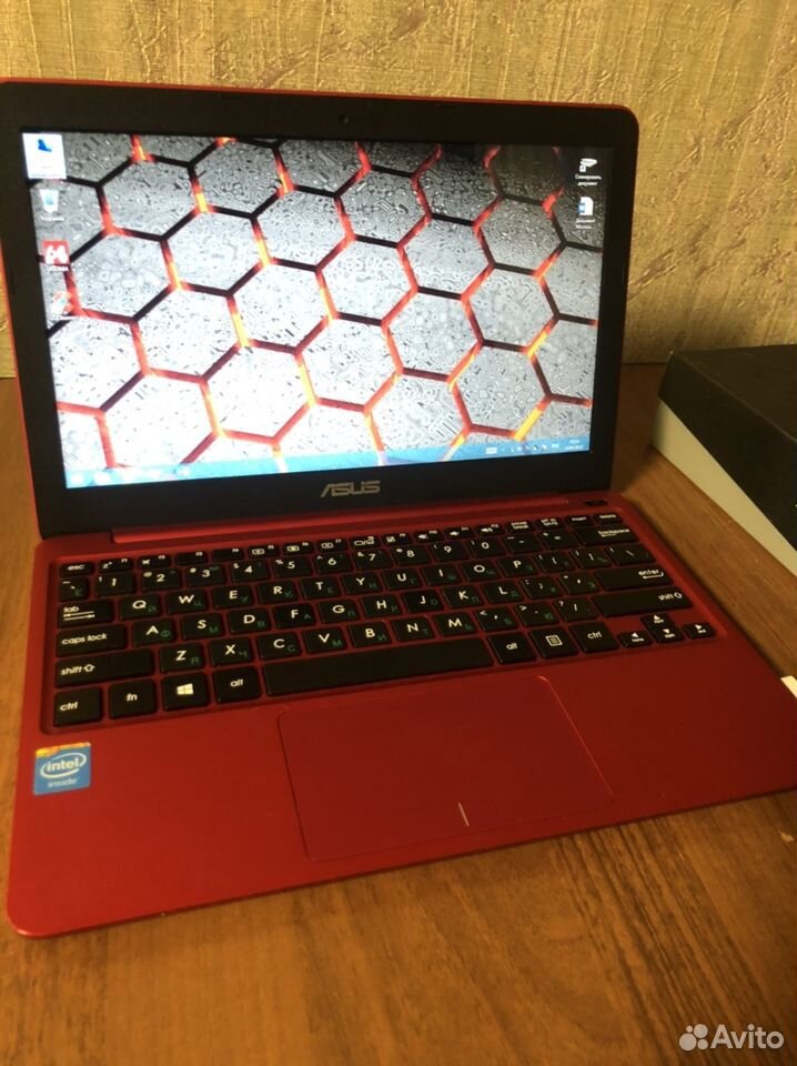 Asus EeeBook X205TA, 2015