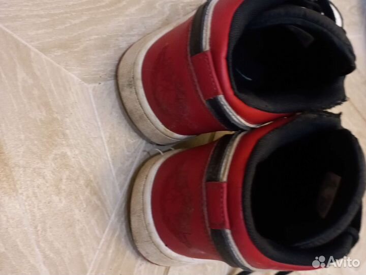 Nike jordan 1 low