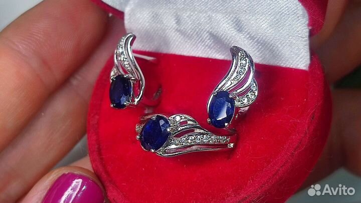 Комплект с сапфирами Мадагаскар, 16,5 р-р, 925
