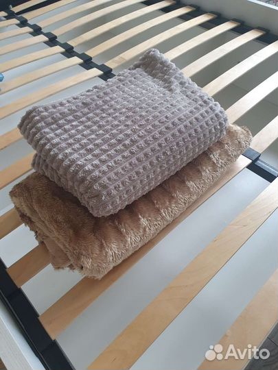 Одеяло и пледы бу