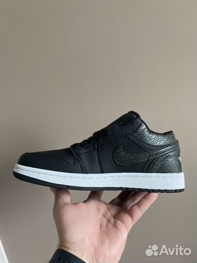 Кроссовки Nike air jordan 1